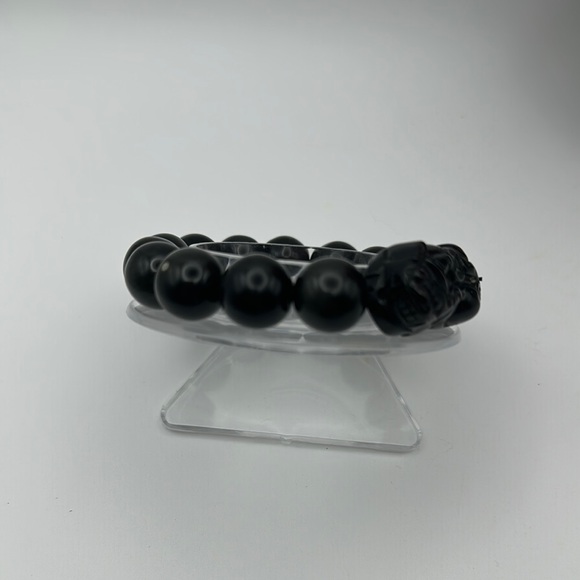 Silver Sheen Black Obsidian Beaded Bracelet with Pixiu Bead - Picture 9 of 15
